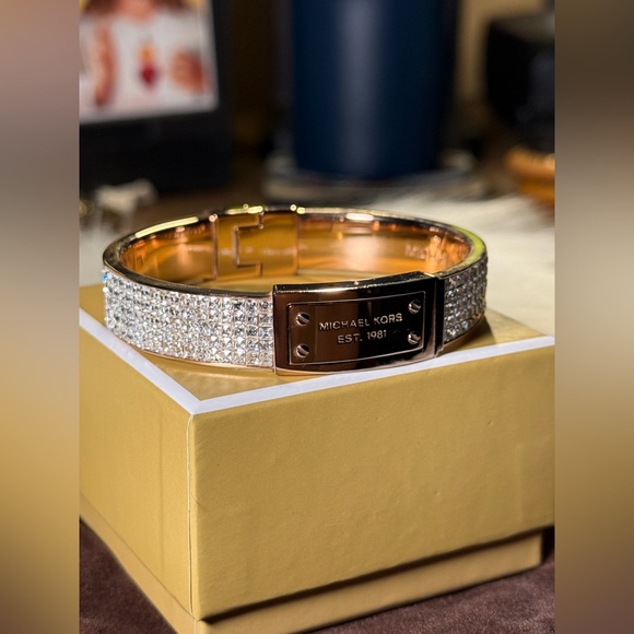 Michael Kors Pave Logo Plaque Gold Bangle - Picture 4 of 16